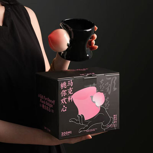 Ceramic Mug with Peach-Shaped Handle 桃子把手质感陶瓷马克杯