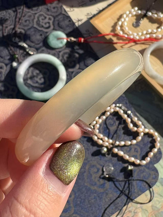 Bangle Agate Moonlight White 54mm 白月光玛瑙手镯
