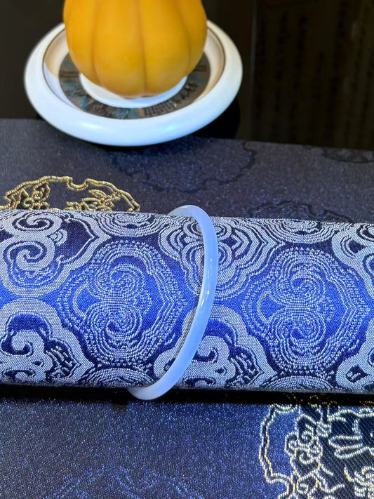 Bangle Chalcedony 极细玉髓手镯