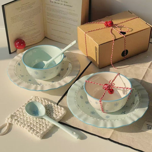 Ceramic Dinnerware Set with Snowflake Design 雪花碗盘勺子陶瓷餐具组