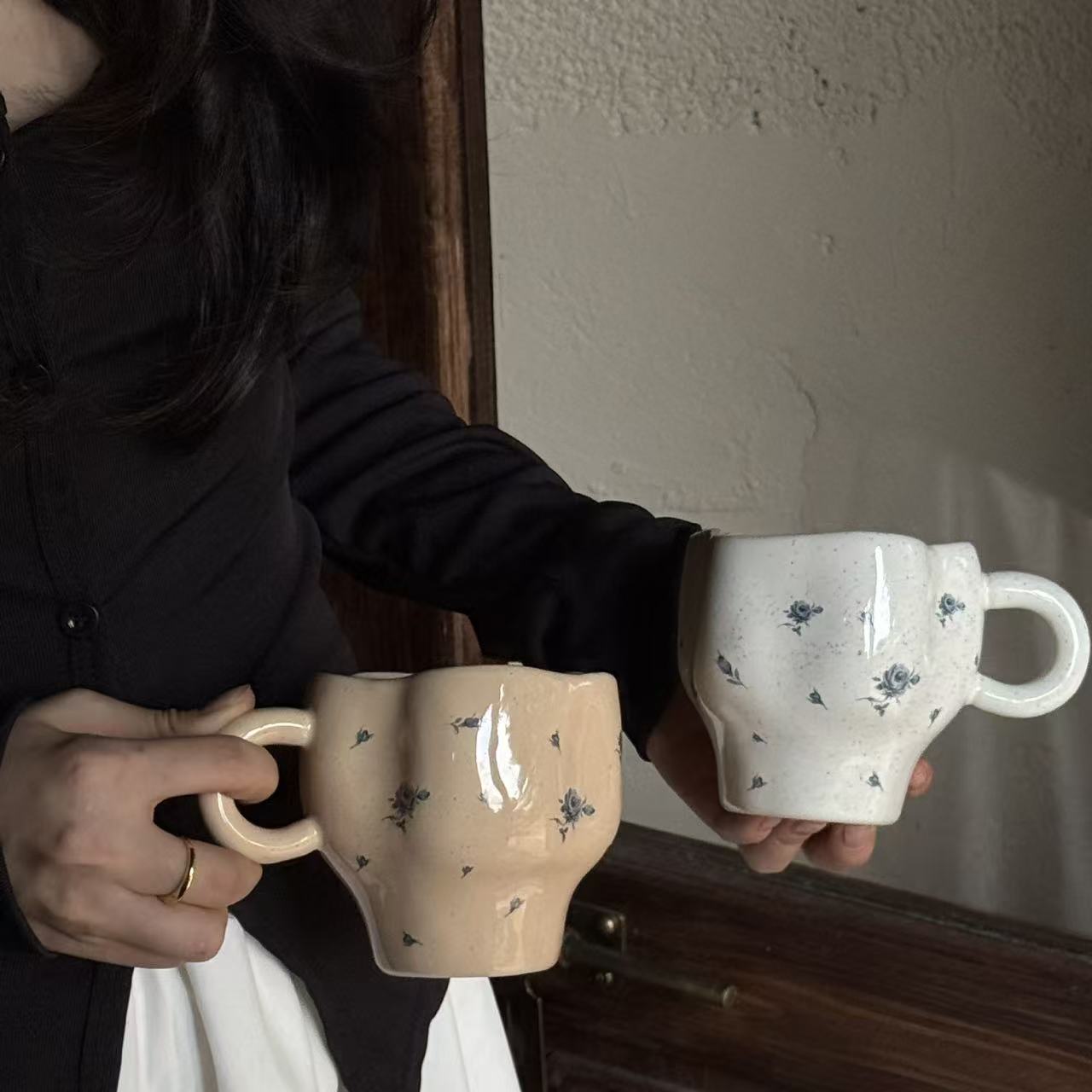 Ceramic Handmade Mug with French Rose Floral Design 法式碎花玫瑰手捏不规则陶瓷马克杯