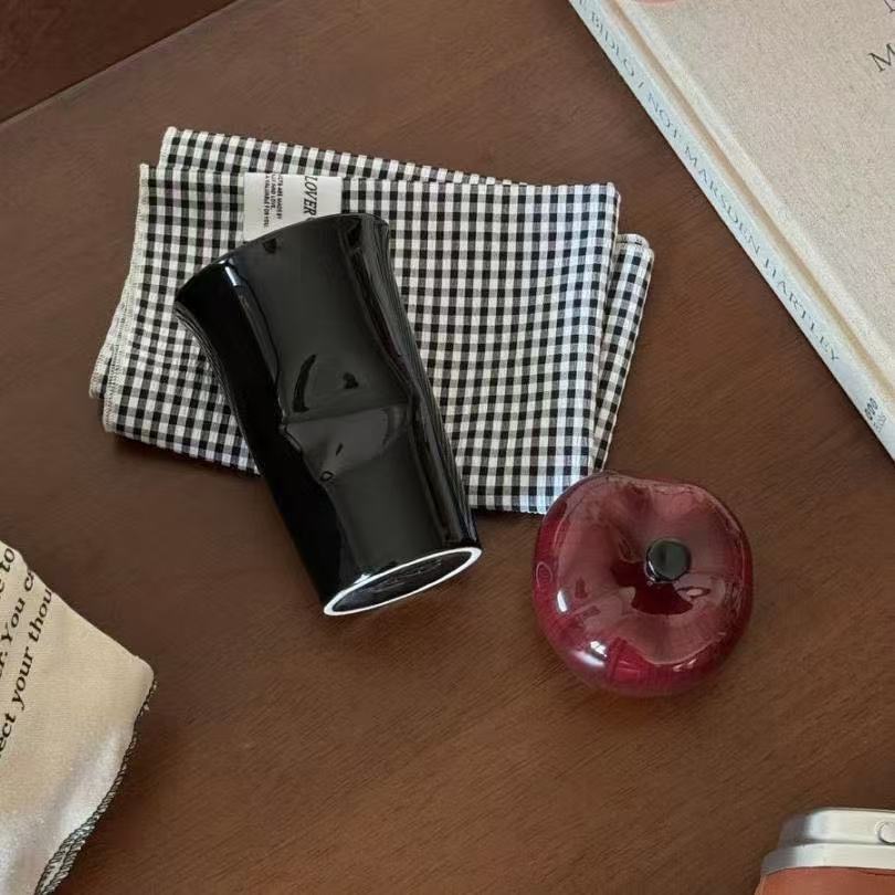 Ceramic Mug with Apple-Shaped Lid 苹果盖子质感陶瓷马克杯