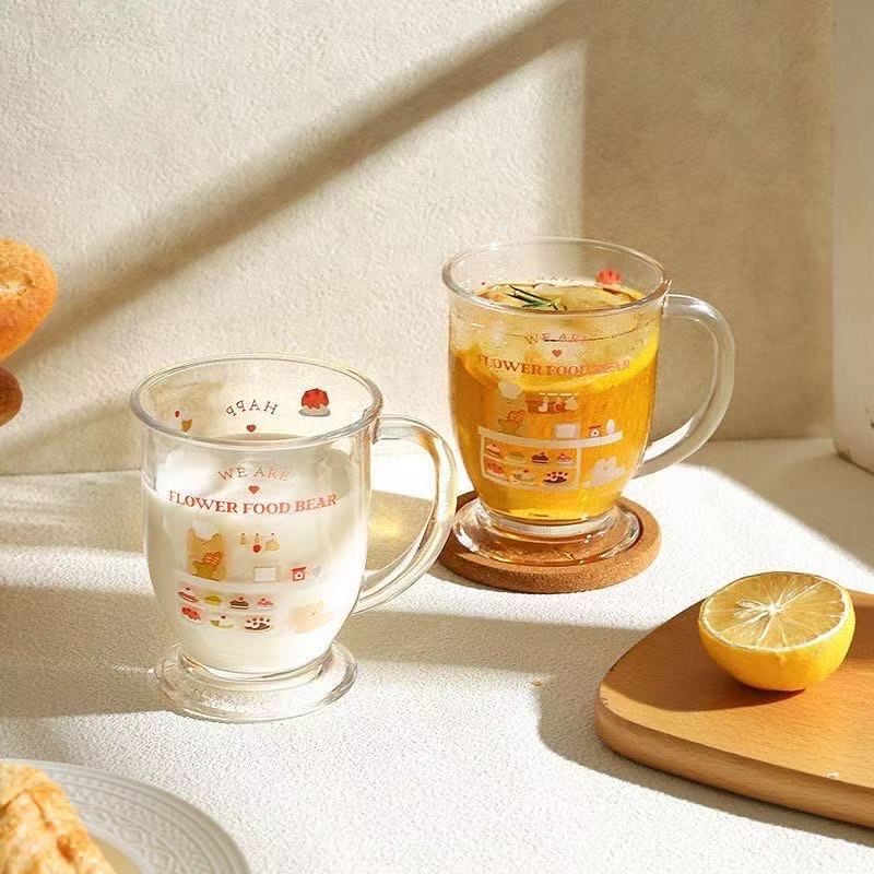 Glass Cup with Cute Cake Bear Design 蛋糕小熊玻璃杯