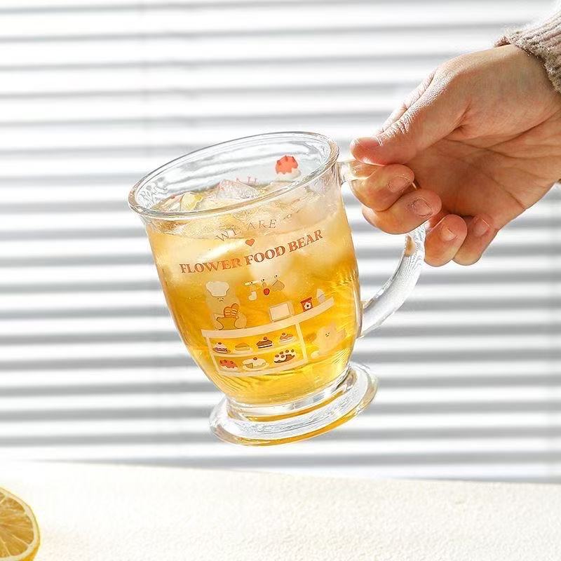 Glass Cup with Cute Cake Bear Design 蛋糕小熊玻璃杯