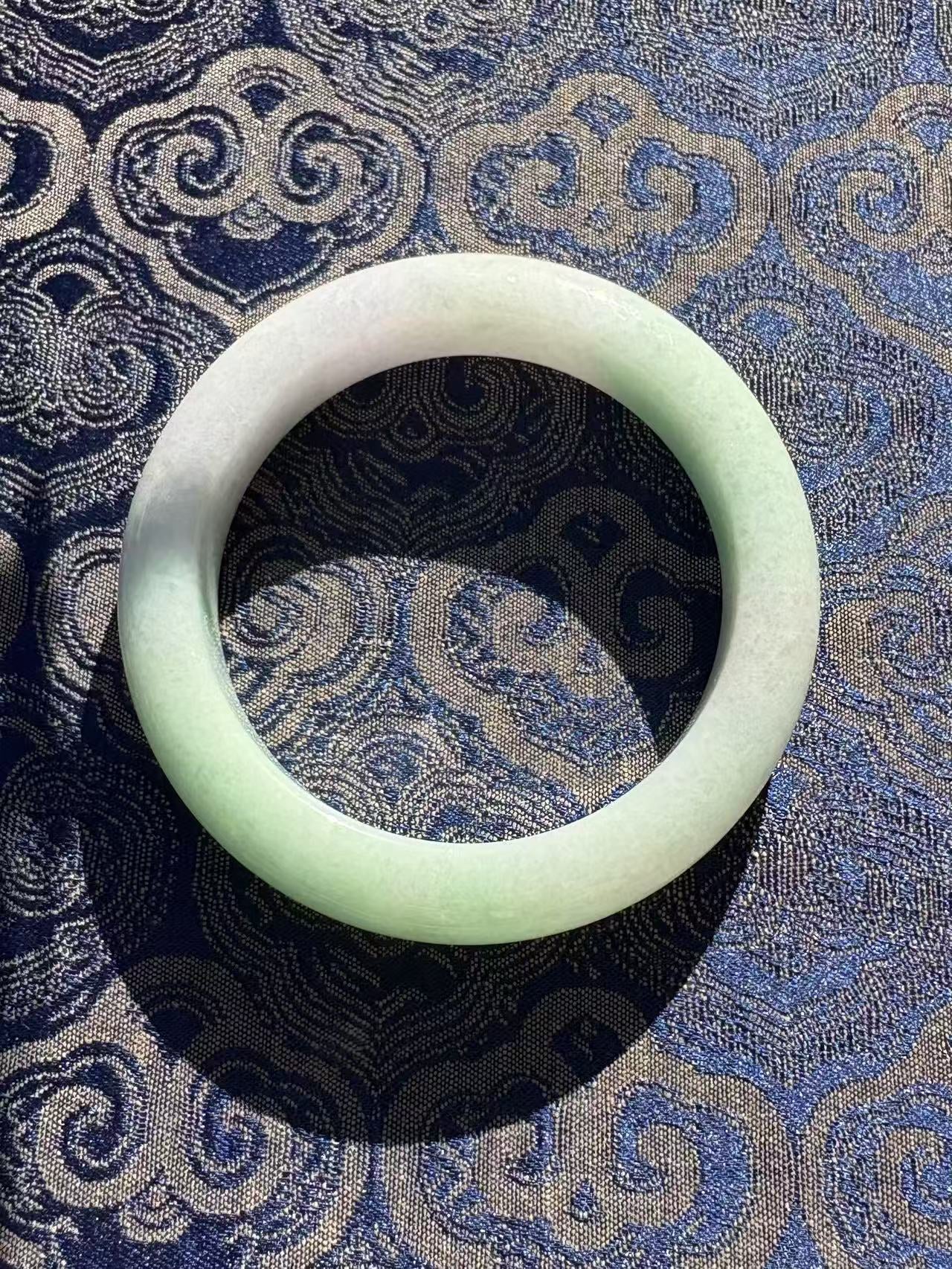 not available Bangle Jade Spring Colors 54mm 春带彩翡翠手镯