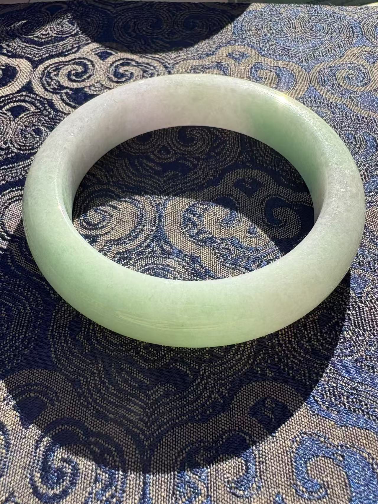 not available Bangle Jade Spring Colors 54mm 春带彩翡翠手镯