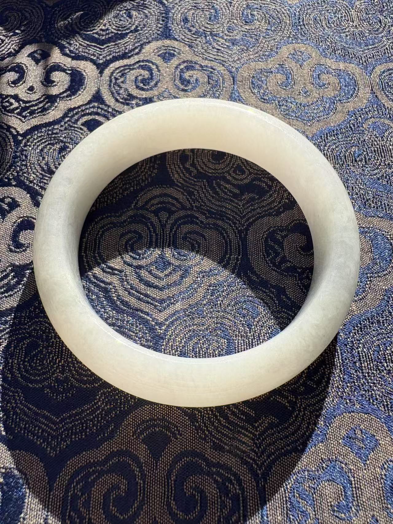 not available Bangle Jade Moonlight White 54mm 细糯白月光翡翠手镯
