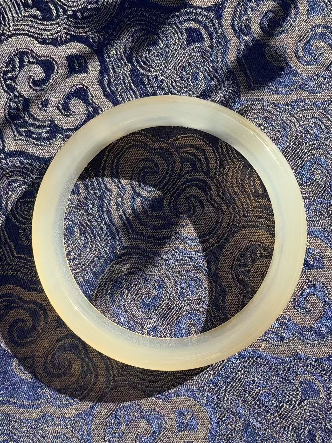 Bangle Agate Moonlight White 54mm 白月光玛瑙手镯