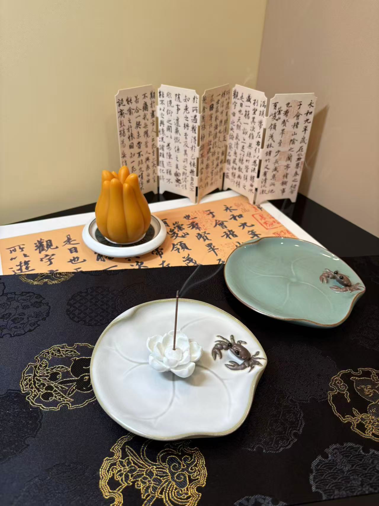 Ceramic Incense Holder Plate 陶瓷螃蟹莲花香插盘 2色选