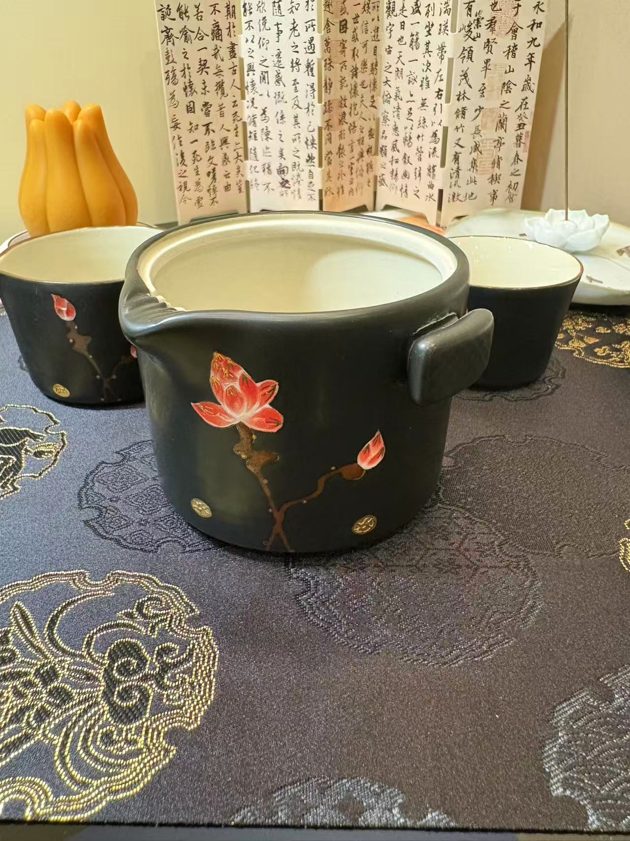 Hand-painted Gilded Lotus Ceramic Tea Set 手工描鎏金莲花陶瓷茶具套组