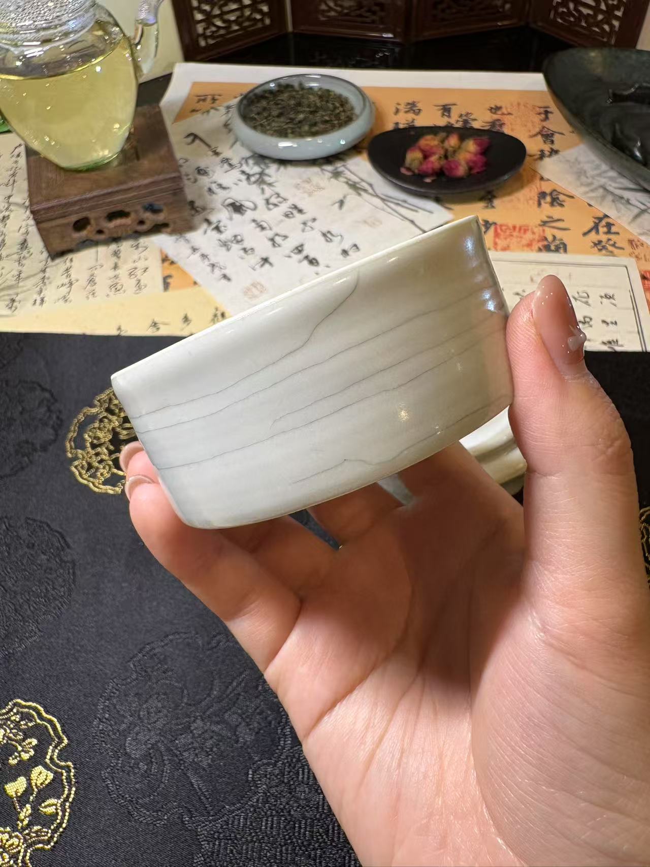 Handcrafted Ru Kiln Crackle Glaze White Porcelain Teapot 手工汝窑冰裂纹白瓷茶壶 一壶一杯