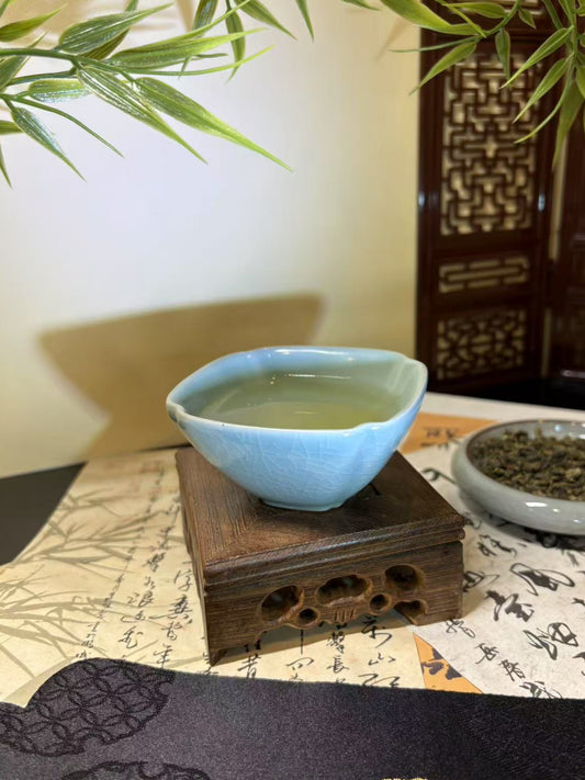 Handcrafted Ru Kiln Sky Blue Crackle Glaze Master Cup 手工汝窑天青色开片主人杯