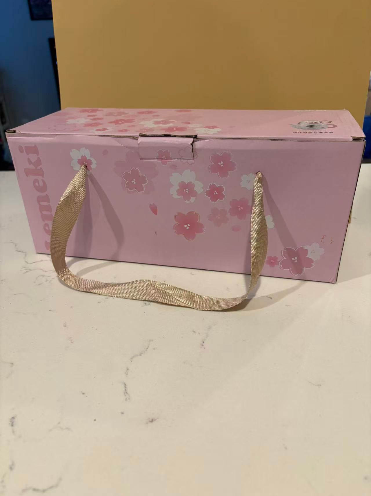 A Cute Cherry Blossom Bunny Afternoon Tea Set Gift - 1 Ceramic Teapot, 1 Glass Teacup & Gift Box 樱花兔兔下午茶套装礼盒 1壶1杯+礼盒